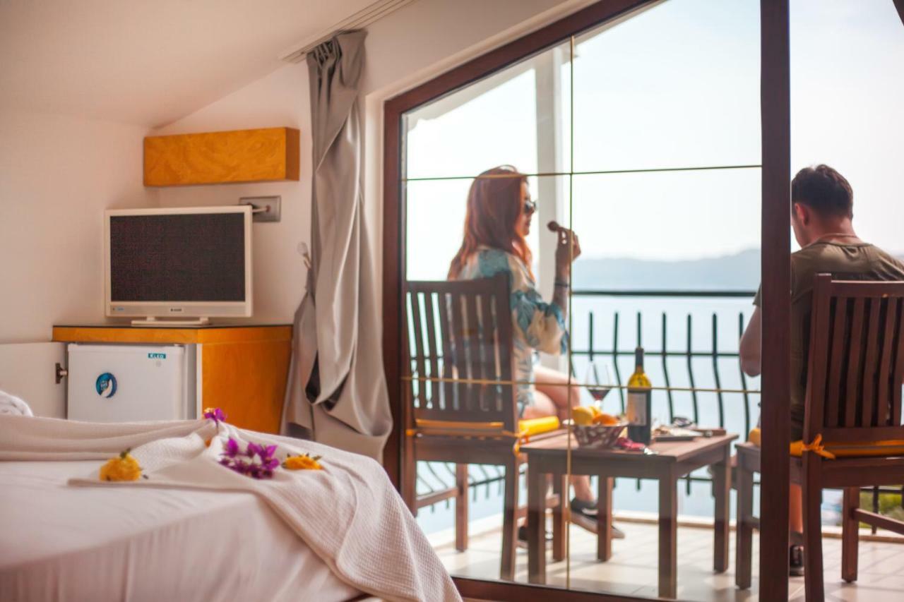Hotel Ferah Каш Екстер'єр фото